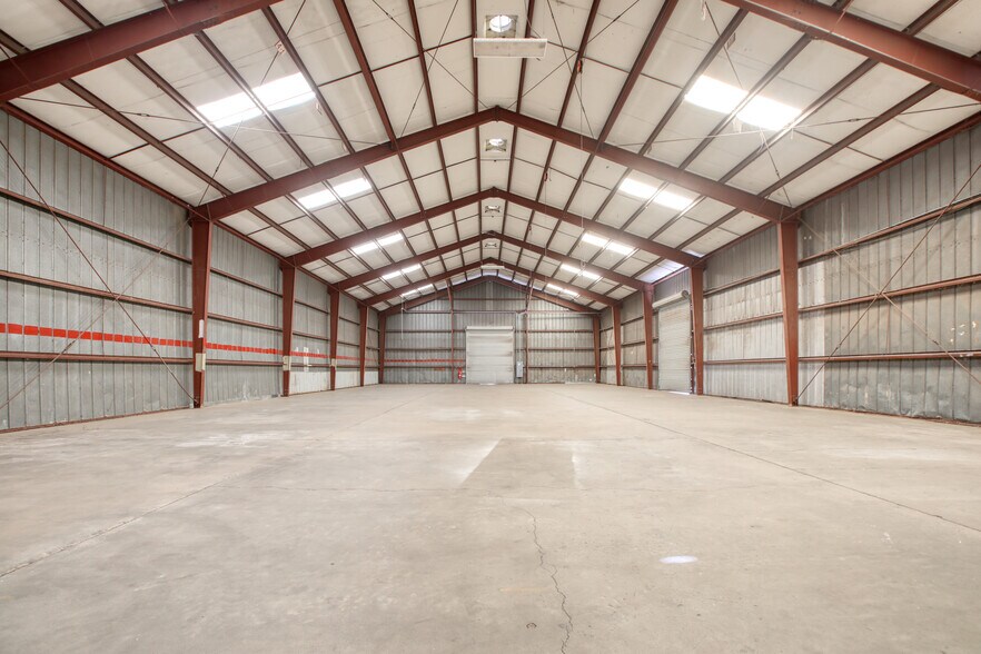 More Photos Of 504 S Western Ave, Santa Maria Warehouse For Sale
