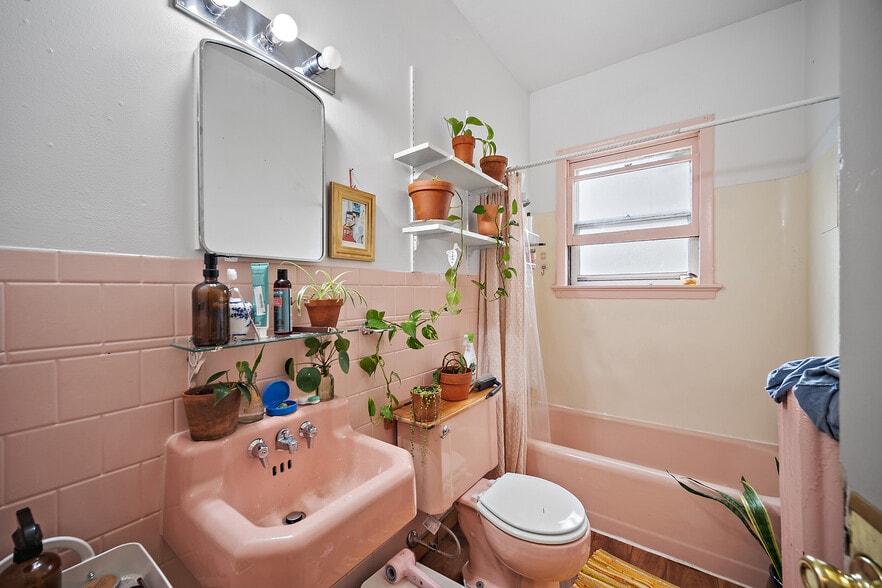 More Photos Of 1518 N Wahsatch Ave, Colorado Springs Apartments For Sale