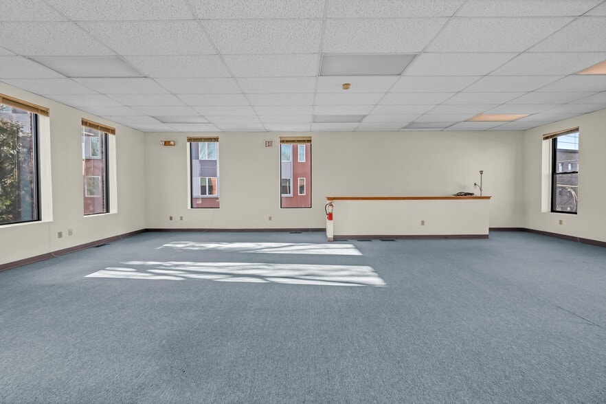 More Photos Of 126 Franklin St, Torrington Light Manufacturing For Sale