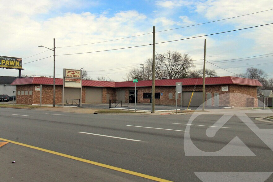 Primary Photo Of 4843 S Telegraph Rd, Dearborn Heights General Retail For Sale