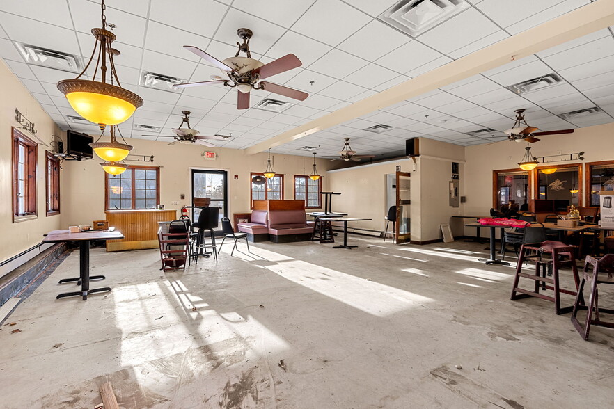 More Photos Of 2212 Main St, Tewksbury General Retail For Sale