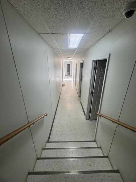 More Photos Of 1421 N Limestone St, Gaffney Office For Sale