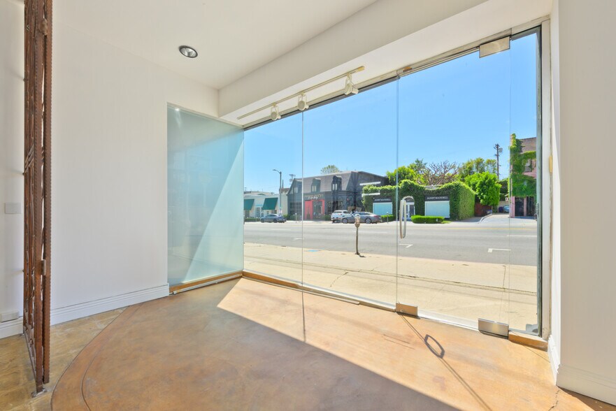 More Photos Of 926-928 N La Cienega Blvd, West Hollywood Storefront Retail Office For Lease