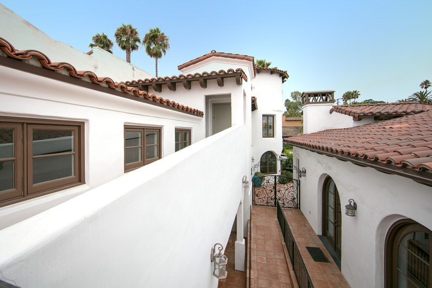 More Photos Of 1403 N El Camino Real, San Clemente Office For Lease