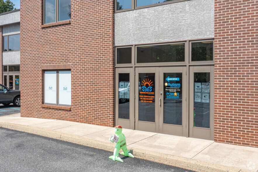 More Photos Of 924 Old Harmony Rd, Newark Office For Sale