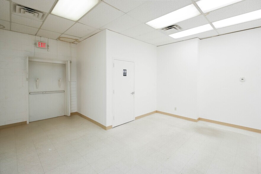 More Photos Of 1810 Trawood Dr, El Paso Unknown For Sale