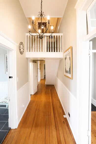 More Photos Of 700 W Garden St, Pensacola Freestanding For Lease