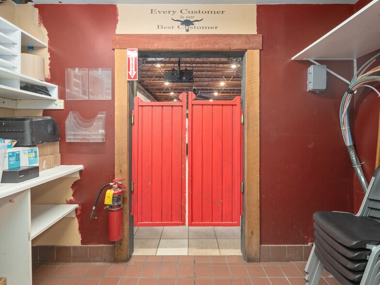 More Photos Of 235 S 7400 E, Huntsville Restaurant For Sale