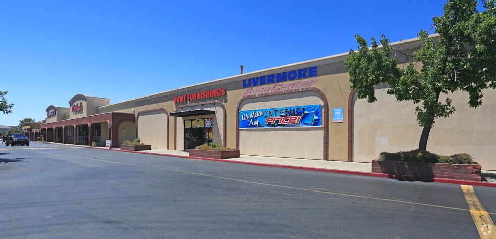 More Photos Of 1070 E Stanley Blvd, Livermore Unknown For Lease