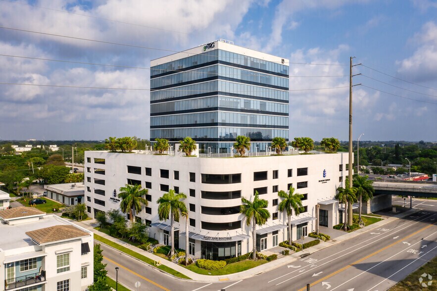 More Photos Of 20200 W dixie Hwy, Aventura Medical For Lease