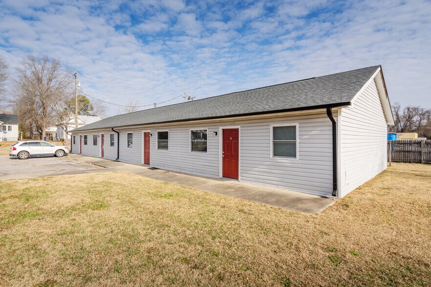 More Photos Of 221 W Virginia St, Rocky Mount Apartments For Sale