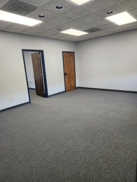 More Photos Of 6111 Gazebo Park Pl N, Jacksonville Medical For Lease