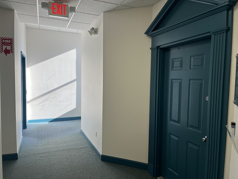 More Photos Of 363 Main St, Hartford Office For Lease