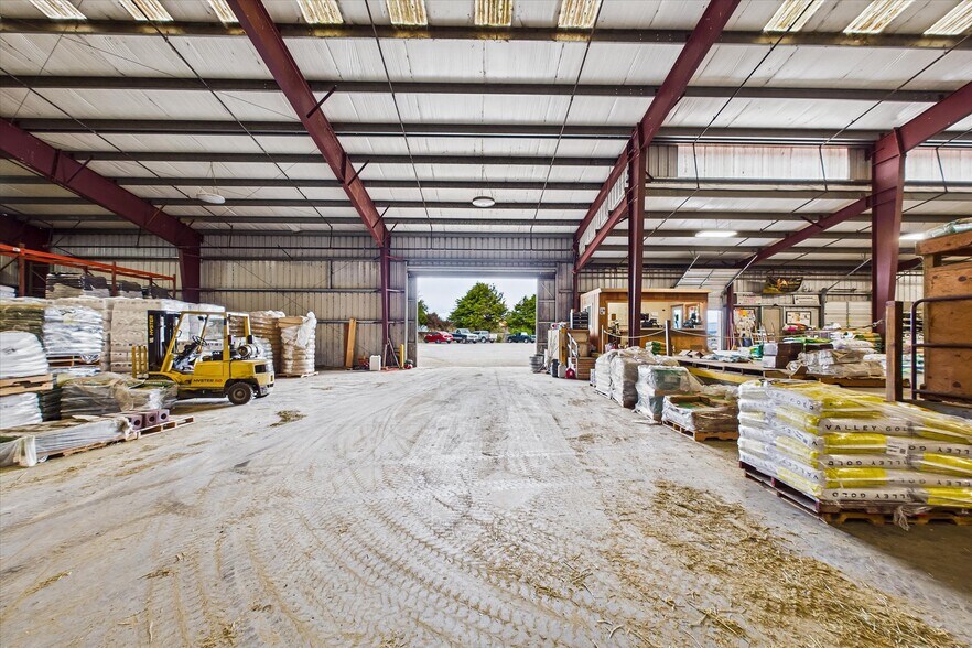 More Photos Of 1593 Market St, Ferndale General Retail For Sale