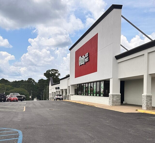 More Photos Of 3813-3815 Ross Clark Cir, Dothan Storefront For Sale