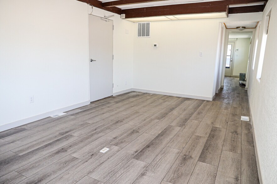 More Photos Of 2302 W Lincolnway, Cheyenne Light Manufacturing For Lease