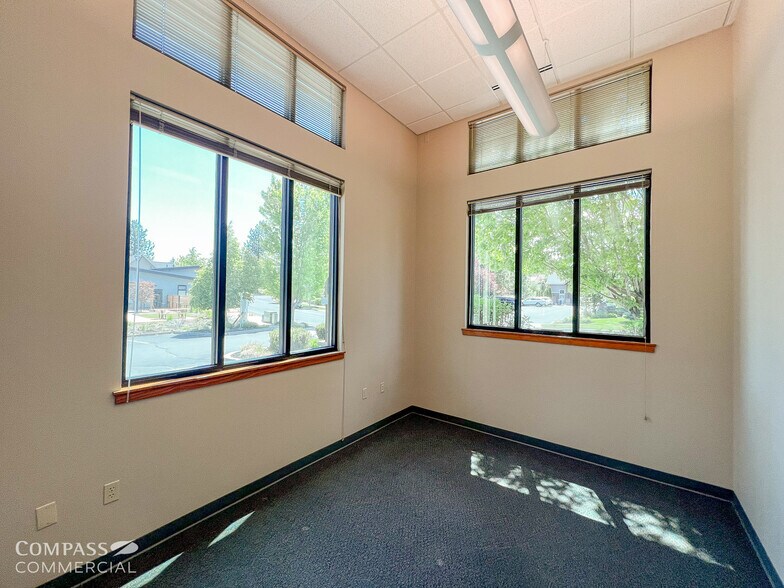 More Photos Of 2796 NW Clearwater Dr, Bend Office For Sale