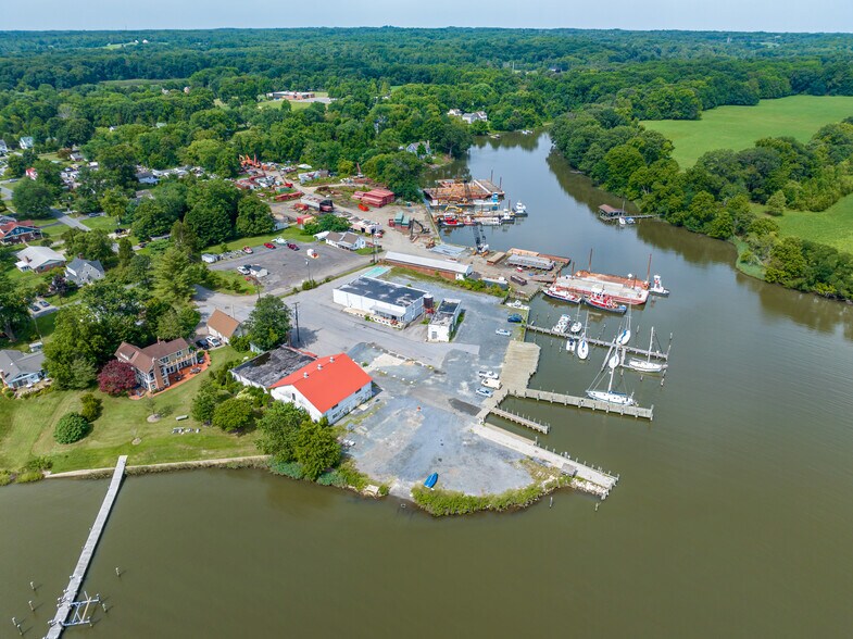 More Photos Of 4701 Woodfield Rd, Galesville Warehouse For Sale