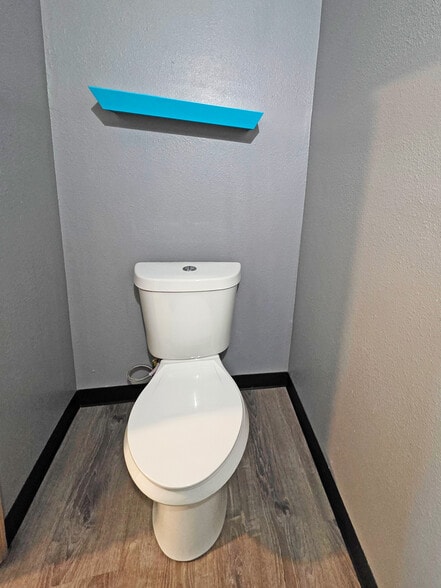 More Photos Of 6623 Gulf Fwy, Houston Office Residential For Sale