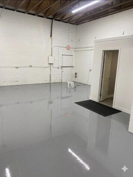 More Photos Of 1067 Shadick Dr, Orange City Warehouse For Lease
