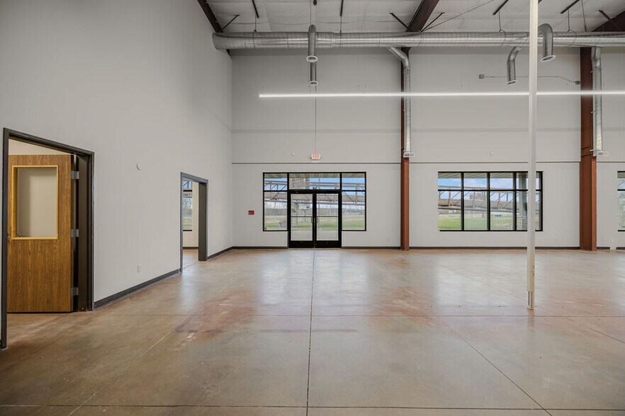 More Photos Of 110 Wall St, Onamia Flex For Lease