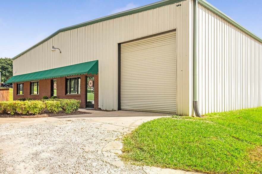 More Photos Of 3795 Evans Rd, Cumming Warehouse For Lease