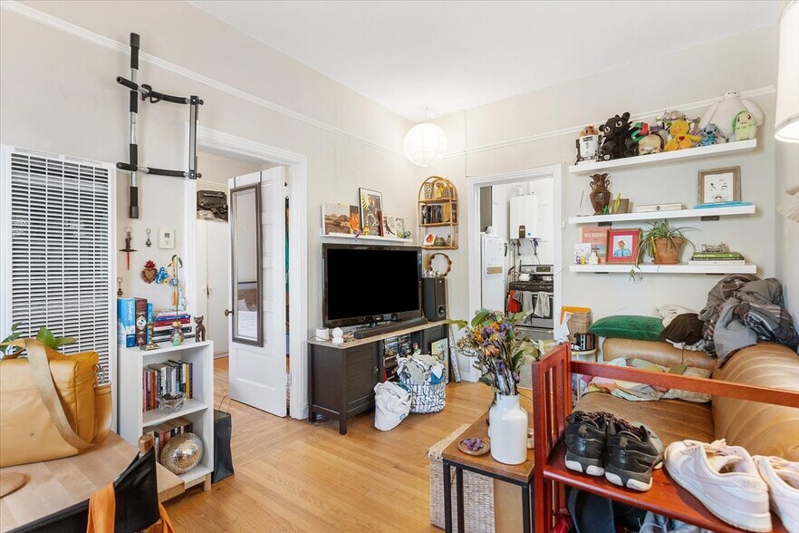 More Photos Of 3110 California St, Berkeley Multifamily For Sale