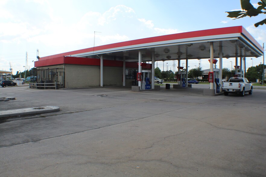 More Photos Of 3810 Atascocita Rd, Humble Convenience Store For Sale