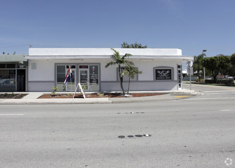 More Photos Of 1661 E Sample Rd, Pompano Beach Storefront For Lease