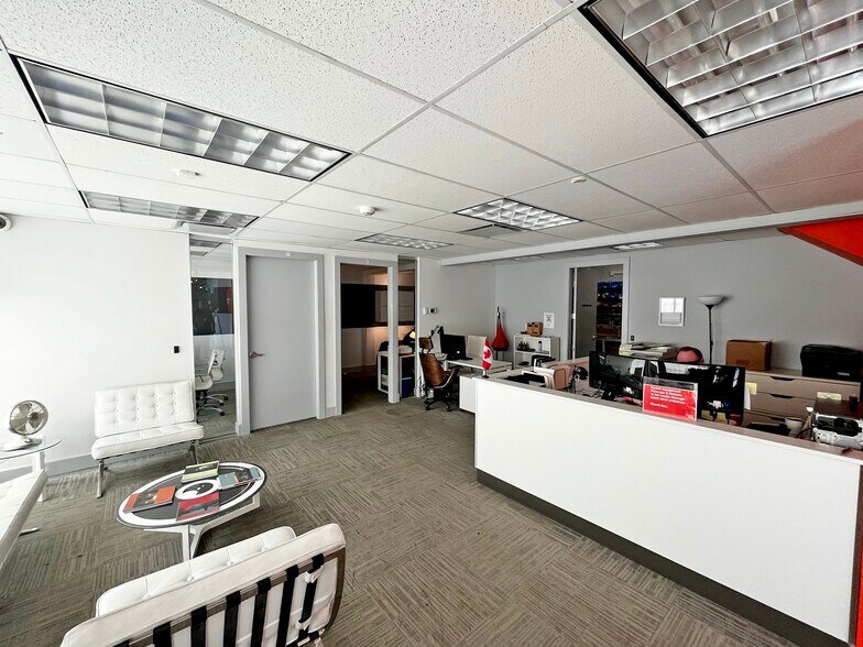 More Photos Of 1457-1469 Venables St, Vancouver Showroom For Lease