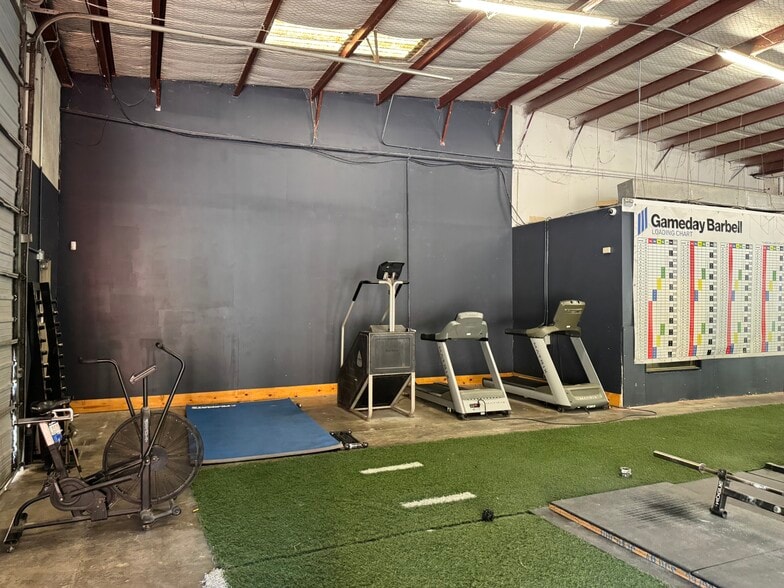 More Photos Of 1106 Smith Rd, Austin Warehouse For Lease