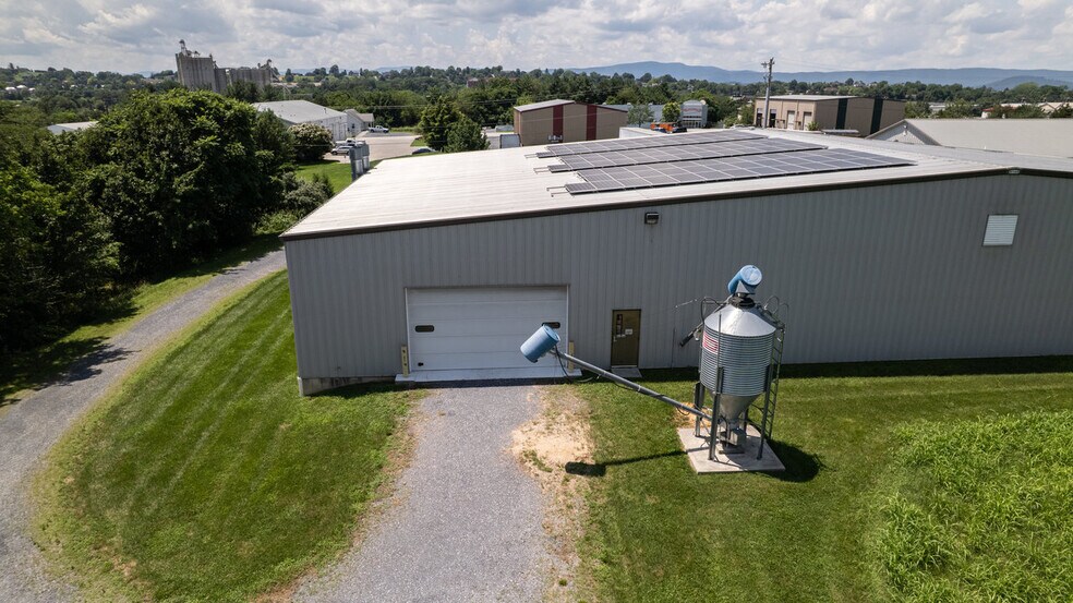 More Photos Of 641 Acorn Dr, Harrisonburg Manufacturing For Sale