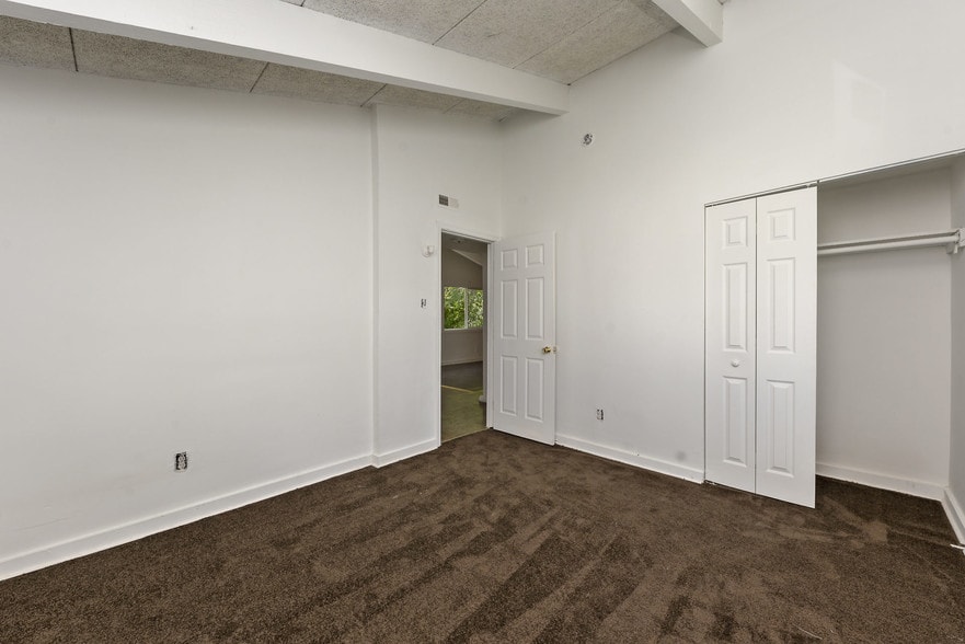 More Photos Of 1401 Coalter St, Richmond Apartments For Sale