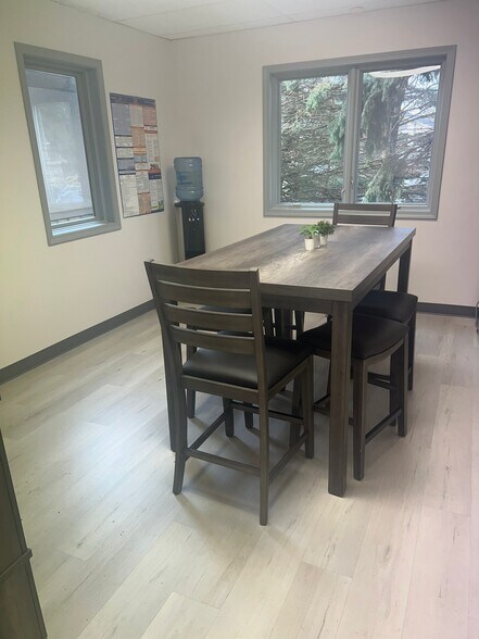 More Photos Of 171 Green Meadows Dr S, Lewis Center Office Residential For Sale