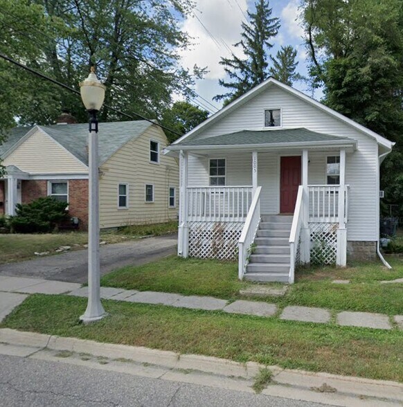 Primary Photo Of 1005 Albert Ave, East Lansing Specialty For Sale