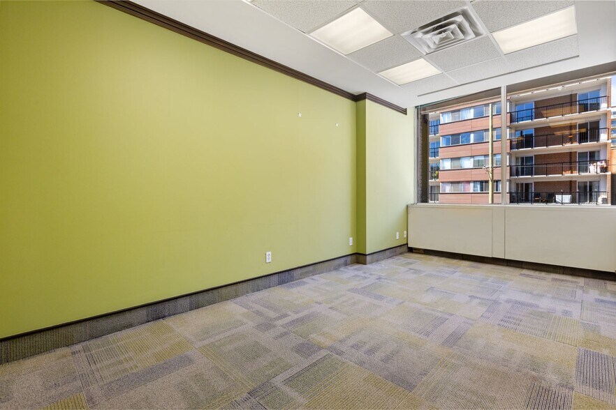 More Photos Of 222 Somerset St W, Ottawa Office For Sale