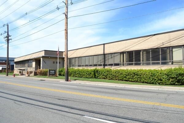 More Photos Of 700 Grand Ave, Ridgefield Warehouse For Lease