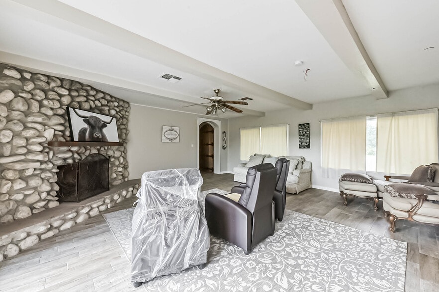 More Photos Of 1270 CR 2293, Cleveland Assisted Living For Sale