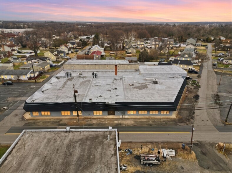 More Photos Of 2500 Sparrows Point Rd, Sparrows Point Storefront For Lease