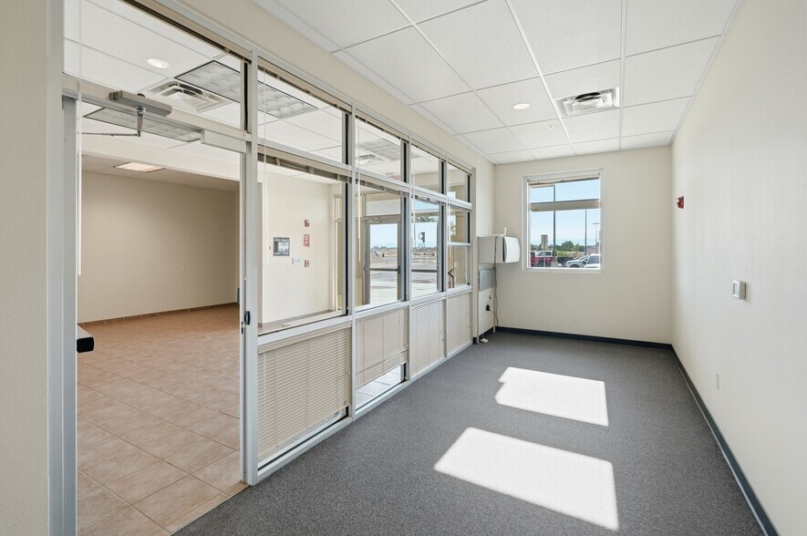 More Photos Of 1300 Desert Willow Rd, Los Lunas Manufacturing For Sale