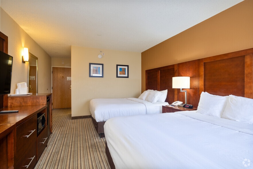 More Photos Of 5345 Broadmoor Cir NW, Canton Hotel For Sale