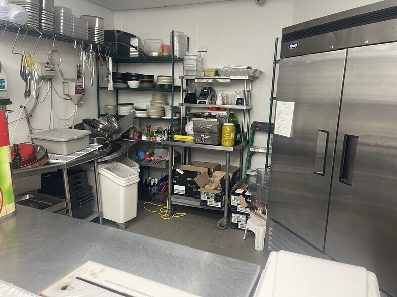 More Photos Of 3627 Perkins Rd, Baton Rouge Restaurant For Lease