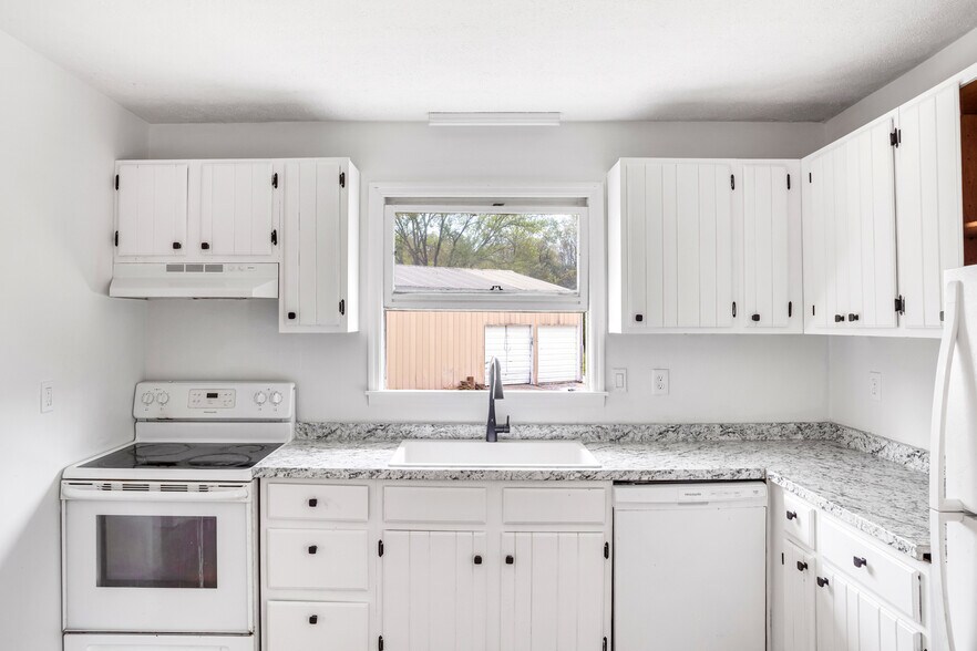 More Photos Of 151 Covington Ln, Dickson Apartments For Sale