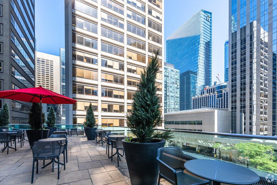 More Photos Of 150 King St W, Toronto Office For Lease
