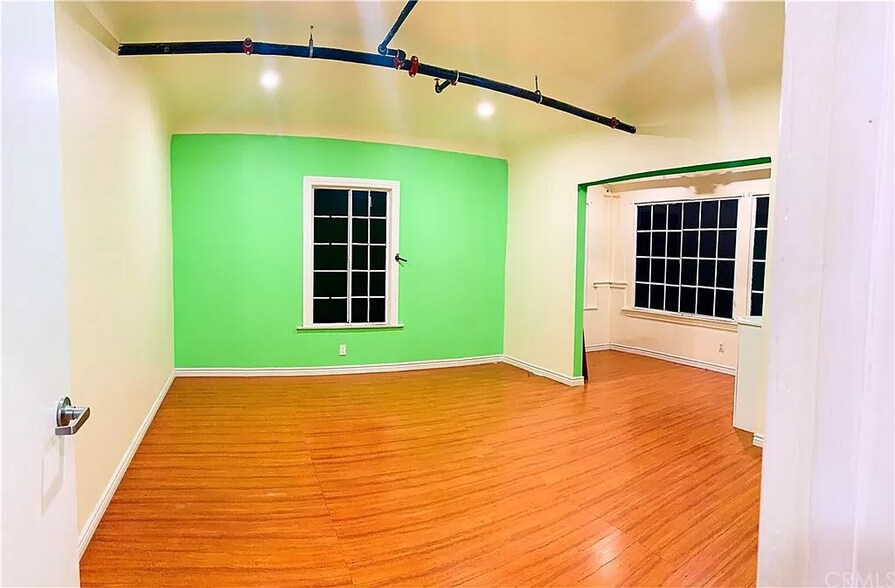 More Photos Of 522 W VERNON Ave, Los Angeles Daycare Center For Sale