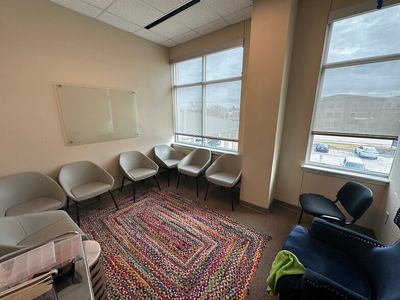 More Photos Of 2800 Shoreline Dr, Denton Medical For Sale