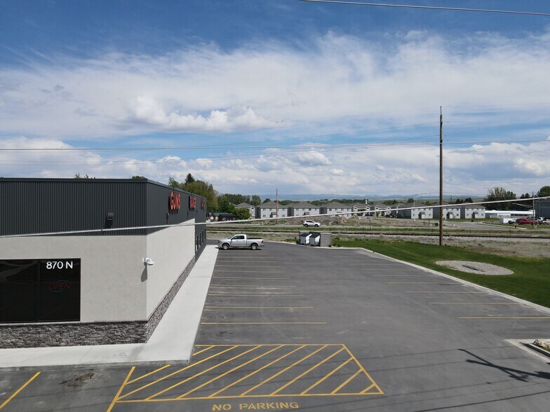More Photos Of 870 N 2nd E, Rexburg General Retail For Lease