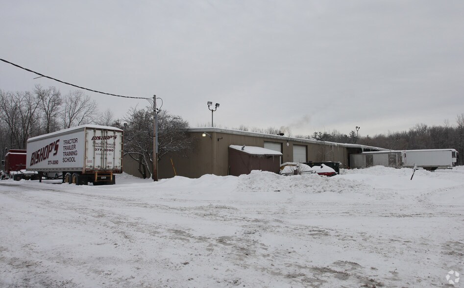 More Photos Of 158 Cordell Rd, Schenectady Warehouse For Lease