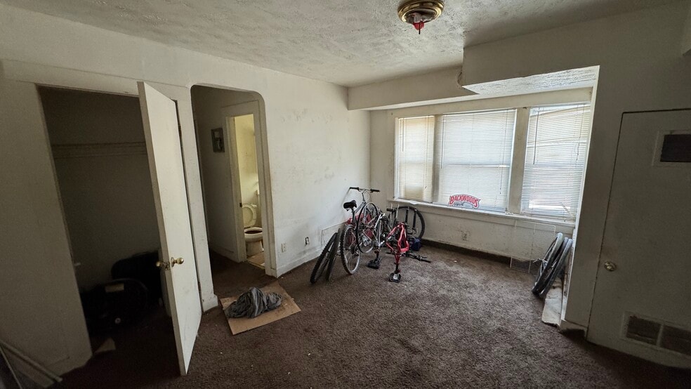More Photos Of 1832 Willowhurst Rd, Cleveland Apartments For Sale