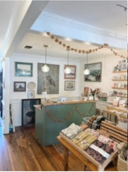 More Photos Of 107 N Churton St, Hillsborough Storefront For Lease